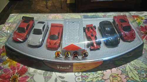 Ferrari - 3 Shell Hot Wheel sets with display case