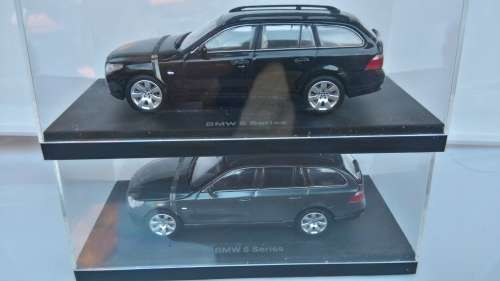 Kyosho BMW 5 Series Touring - Grey & Black (2 CARS)