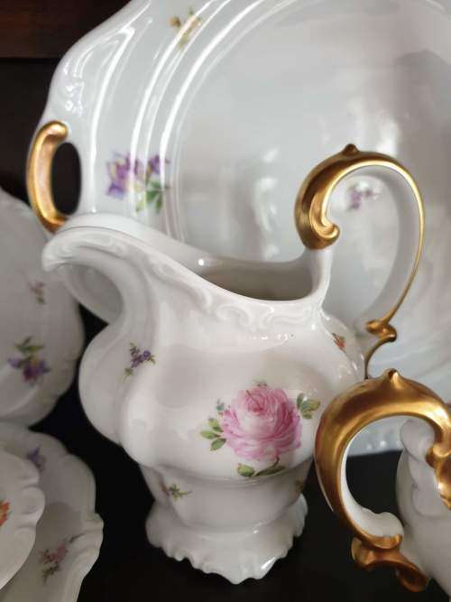 Very Large Rosenthal Pompadour Tea and Coffee Set for 10 / 39 Pieces. Decorated with differ