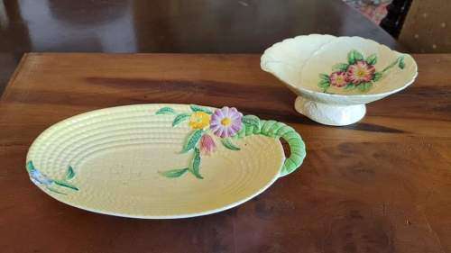 Carlton Ware Australian Design Yellow Leaf Shaped Foo