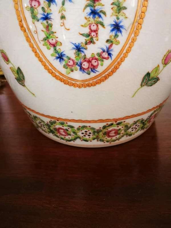 A Beautiful Xian Ju Jianzhi Asian Decor Ginger Jars / Lidded Urns. Stamped.
