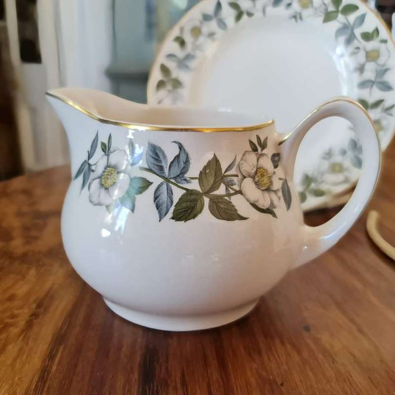 Staffordshire Midwinter Stylecraft Classic Shape part Tea Set decorated with Flowers and Gold