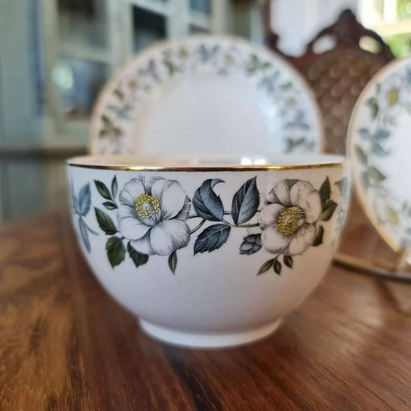 Staffordshire Midwinter Stylecraft Classic Shape part Tea Set decorated with Flowers and Gold
