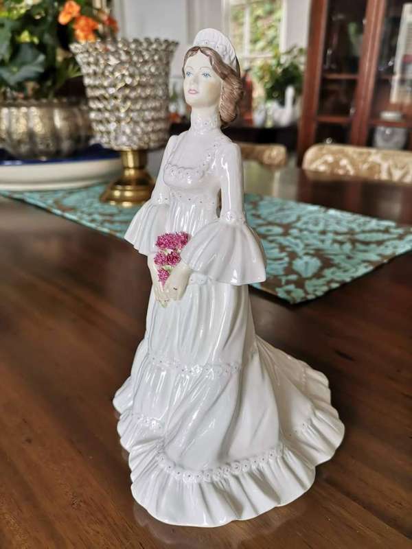 Coalport Ladies of Fashion Series - 'THE BRIDE' Figurine.