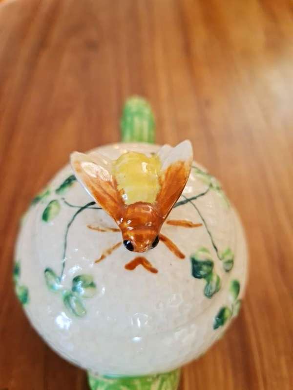 Vintage Honey Bee and Honeycomb 3 Piece Tea Set Pot, Creamer & Sugar - Made In Japan