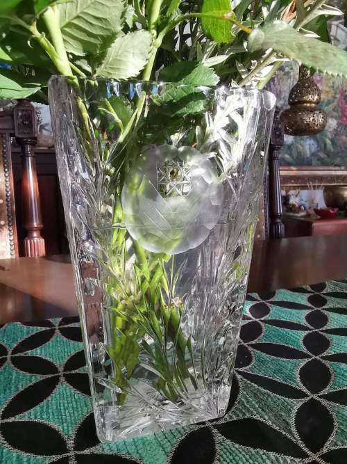 Crystal Vase Large with beautiful etched flower detail.
