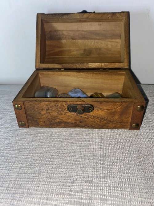 Beautiful Vintage Little Treasure Chest