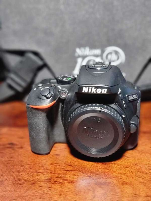 Nikon D5600 Camera Set for Sale - Immaculate Condition!
