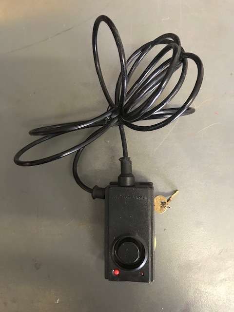 LOT OF 4 BATTERY POWERED CABLE LOCK WITH ALARM
