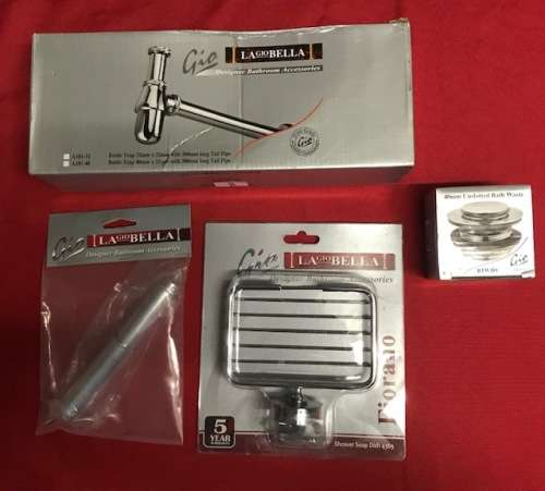 LA GIO BELLA BATHROOM ACCESSORIES LOT