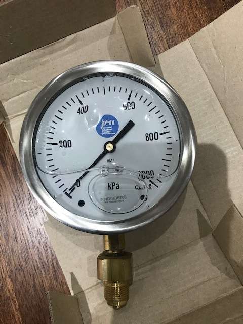 BRAND NEW RHOMBERG PRESSURE GAUGE