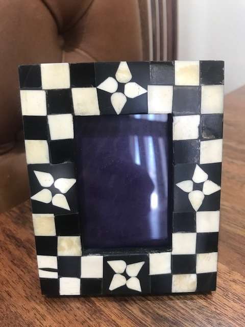 BOX OF 4 HANDMADE PICTURE FRAMES, 4 DIFFERENT STYLES AVAILABLE