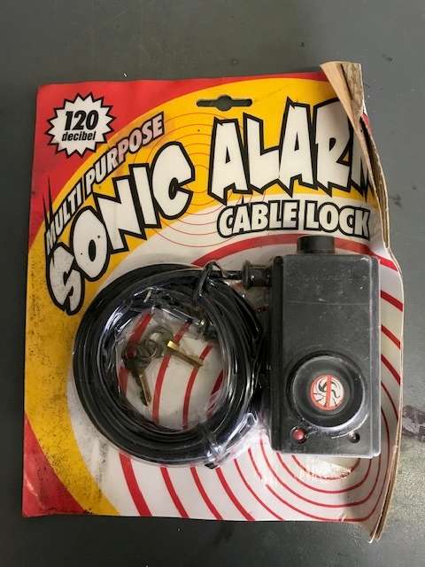 CLEARANCE SALE - MASTER LOCK - BATTERY POWERED CABLE LOCKS WITH ALARM - LOT OF 4