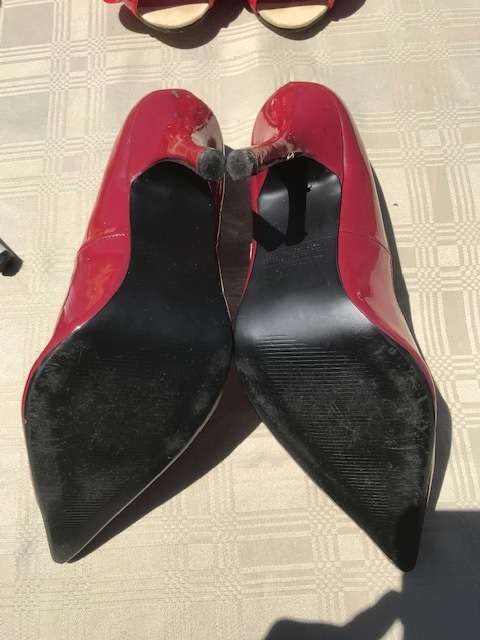 6 PAIRS OF USED LADIES SIZE 4 SHOES - GOOD CONDITION - DISCREET LISTING - LOT 2