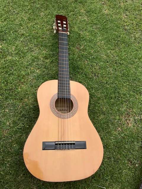CATALUNA SGN 4040 WOODEN ACOUSTIC GUITAR