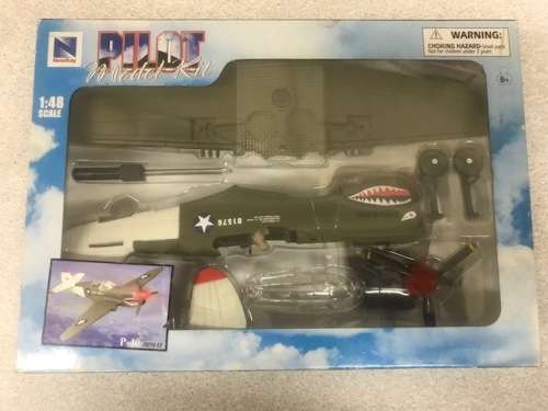 2 X AIRPLANE MODEL BUILDING KITS - COMPLETE AND BRAND NEW