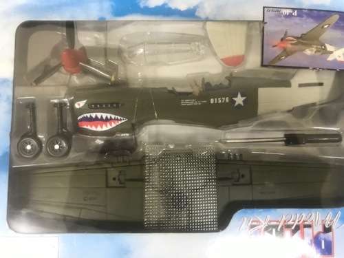 2 X AIRPLANE MODEL BUILDING KITS - COMPLETE AND BRAND NEW