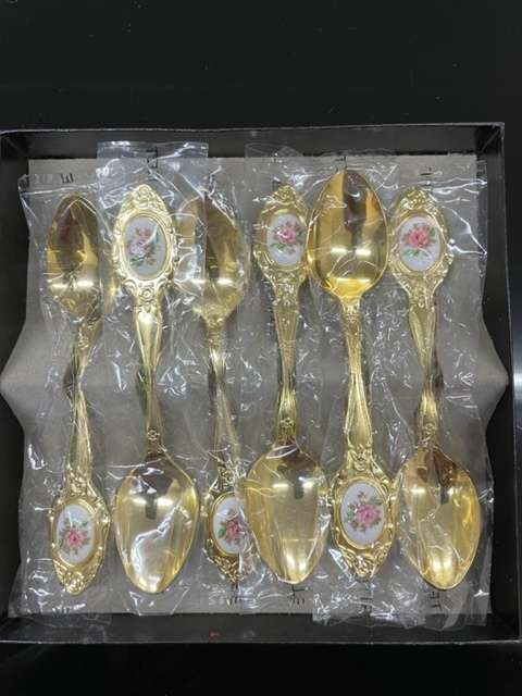 2 SETS OF EETRITE 24CT GOLD PLATED ROYAL ALBERT MOSS ROSE CUTLERY - BRAND NEW