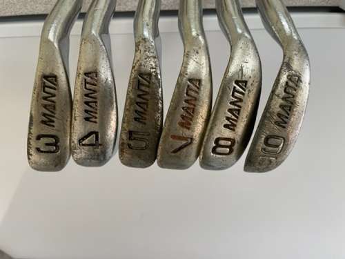 SET OF 6 MANTA PROFESSIONAL GOLF CLUBS