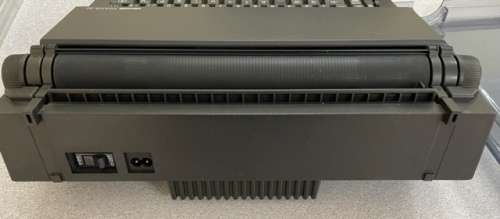 OLIVETTI PRAXIS 20 TYPEWRITER - GOOD WORKING CONDITION