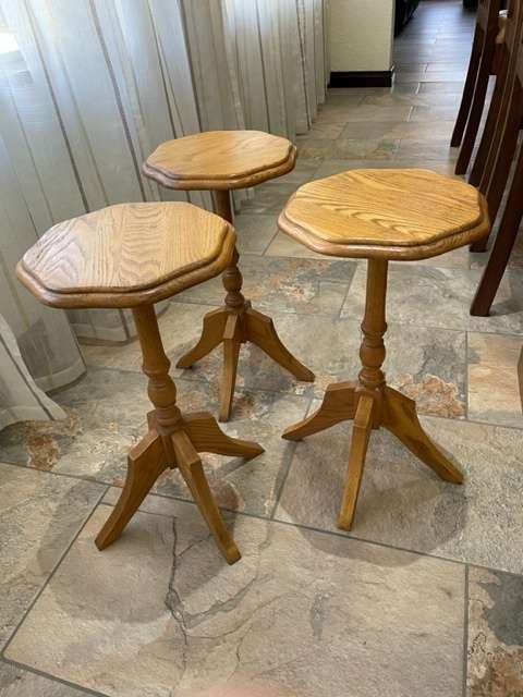 3 X SOLID OAK SIDE TABLE (BID PER TABLE)