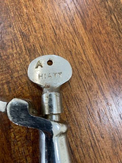 VINTAGE PAIR OF HIAAT HANDCUFFS WITH KEYS -100% WORKING AND IN EXCELLENT CONDITION