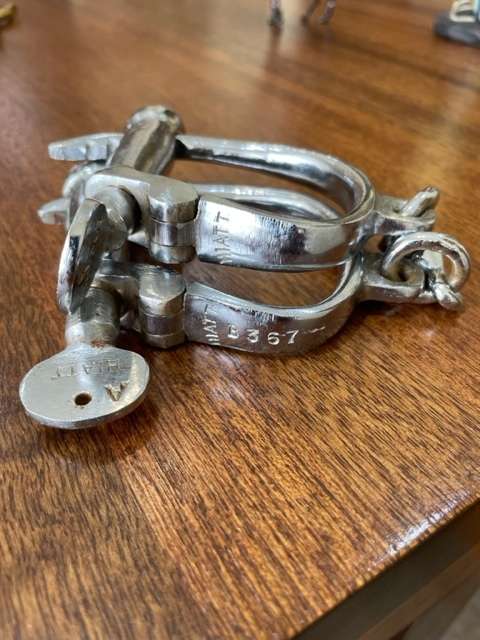 VINTAGE PAIR OF HIAAT HANDCUFFS WITH KEYS -100% WORKING AND IN EXCELLENT CONDITION