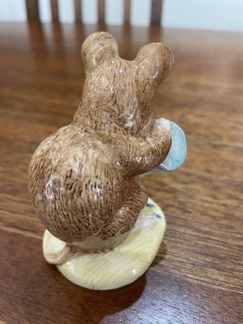 *RARE* ROYAL ALBERT BEATRIX POTTER - HUNCA MUNCA SPILLS THE BEADS FIGURINE