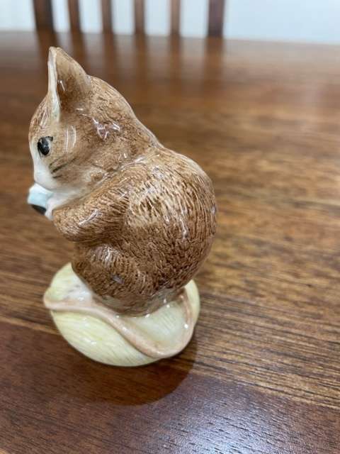 *RARE* ROYAL ALBERT BEATRIX POTTER - HUNCA MUNCA SPILLS THE BEADS FIGURINE