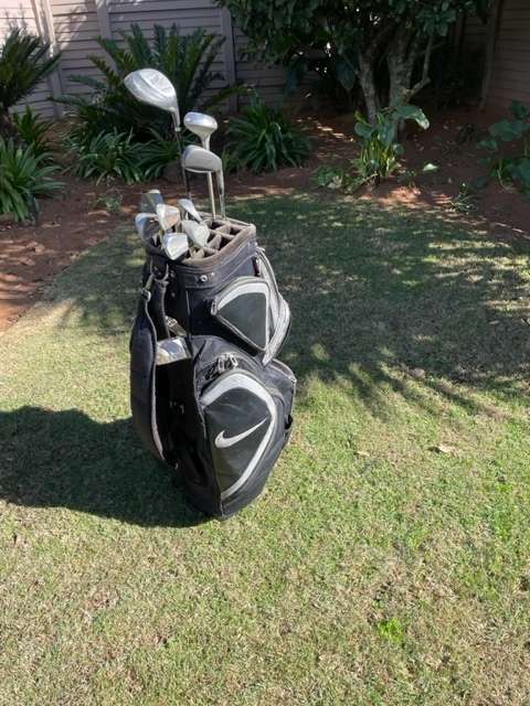 10 PIECE GOLF SET