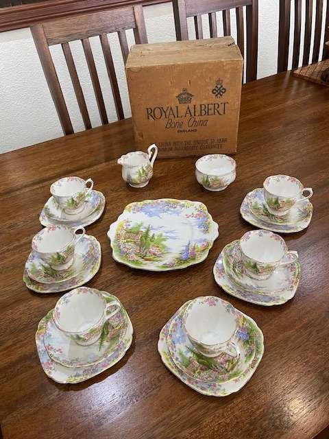 RARE, 21 piece Royal Albert Kentish Rockery set in original box