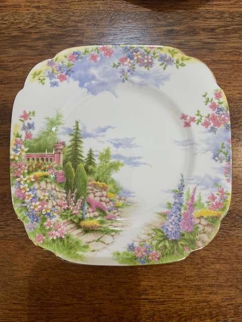 RARE, 21 piece Royal Albert Kentish Rockery set in original box