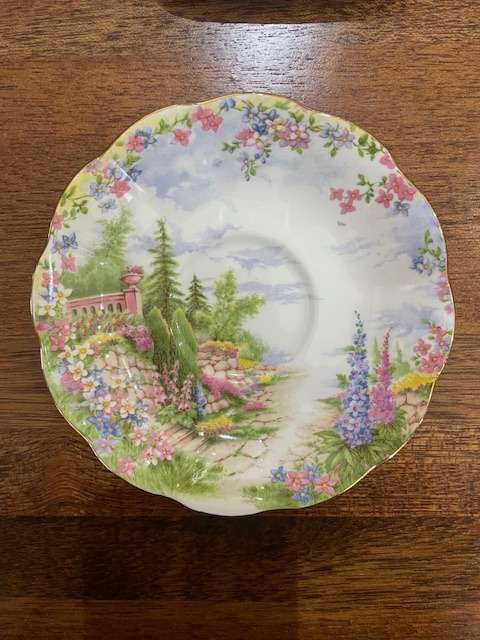 RARE, 21 piece Royal Albert Kentish Rockery set in original box
