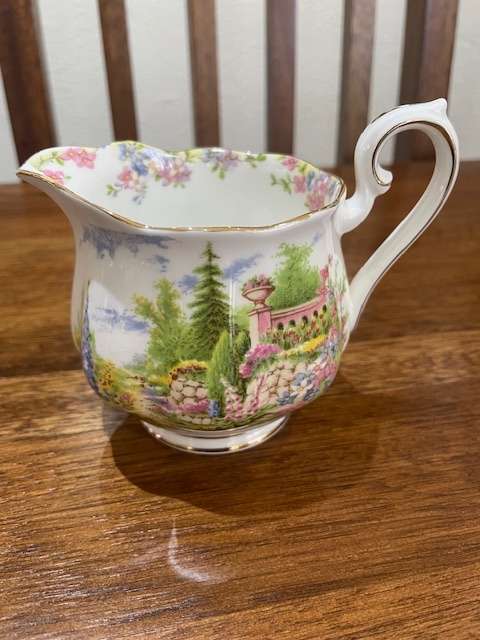 RARE, 21 piece Royal Albert Kentish Rockery set in original box