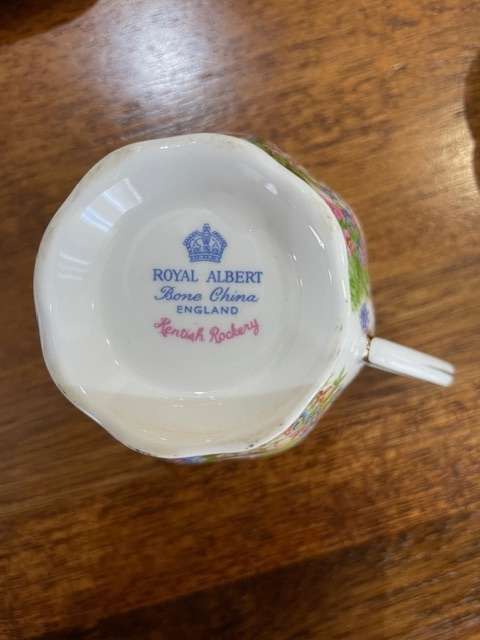 RARE, 21 piece Royal Albert Kentish Rockery set in original box