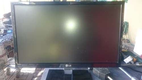 LG FLATRON E2060-PN 20 INCH PC WIDE SCREEN R500