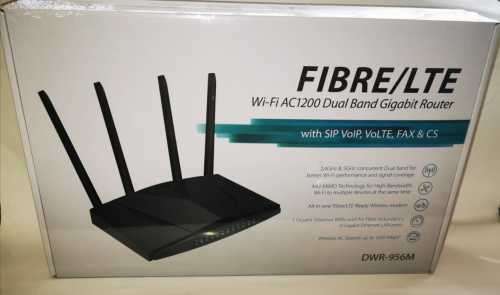 WEEKEND PRICE DISCOUNT!!! - BRAND NEW D-link DWR-956M LTE ROUTER - (Free STD Delivery incl.)*