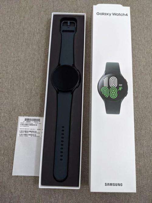 LAST CHANCE!!!!, ORDER NOW!!| BRAND NEW SAMSUNG GALAXY WATCH 4 | Free STD SHIPPING*