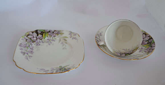 Royal standard "Wistaria"trio