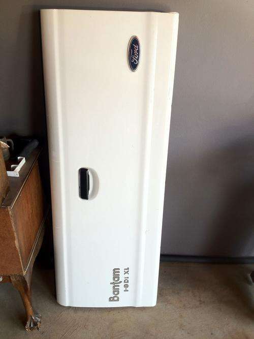 Tailgate of Ford Banatam 1.8DI XL .1800 diesel. +- 2005