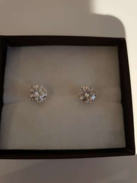1.50 Carats natural diamond earrings. Stud type 14k Solid White Gold Studs. Colour H Clarity VS2
