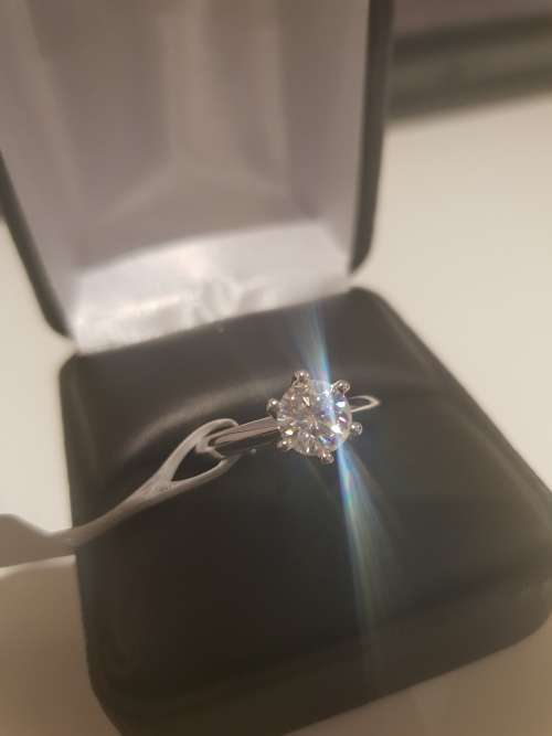 1.00 Carats natural diamond Solitaire Engagement Wedding Ring. Colour H Clarity VS2