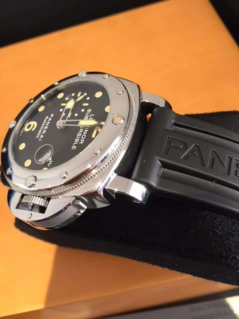 **WOW** RARE** MINT Panerai Luminor Submersible PAN24C - Extremely Rare, Just been serviced polished