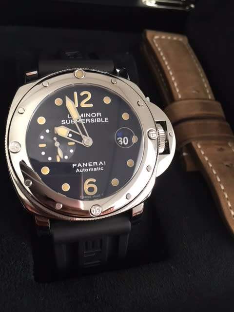 **WOW** RARE** MINT Panerai Luminor Submersible PAN24C - Extremely Rare, Just been serviced polished