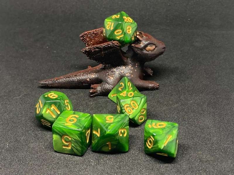 Dungeons & Dragons Dice set and Dice Guardian
