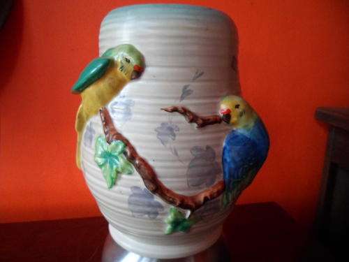 GORGEOUS CLARICE CLIFF PARROT VASE