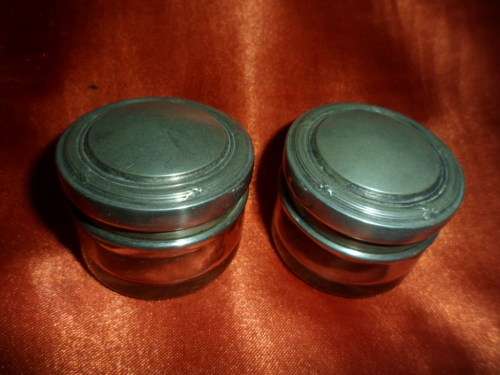 PAIR OF BEAUTIFUL 1922 BIRMINGHAM SILVER LIDDED ROUGE JARS