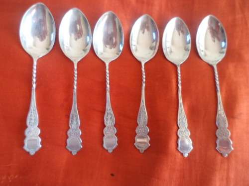 ATTRACTIVE SET OF 6 SILVER COFFEE SPOONS