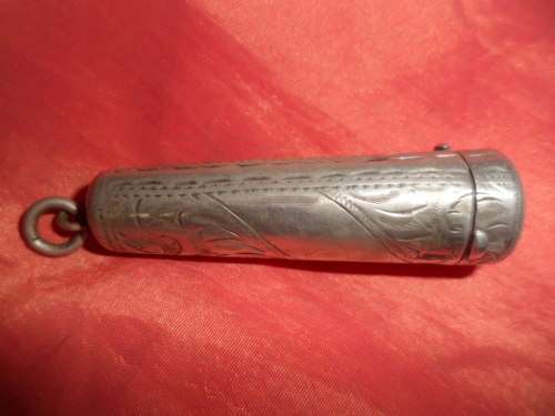INTERESTING HALLMARKED CIGARETTE HOLDER