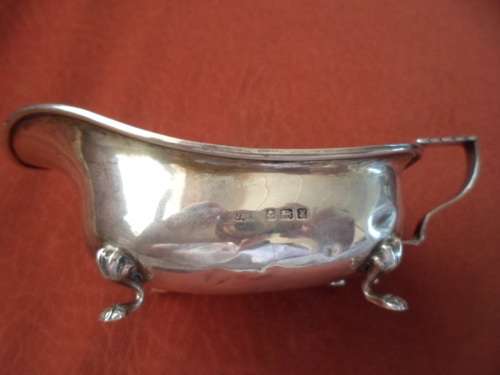 HALLMARKED SILVER GRAVY BOAT